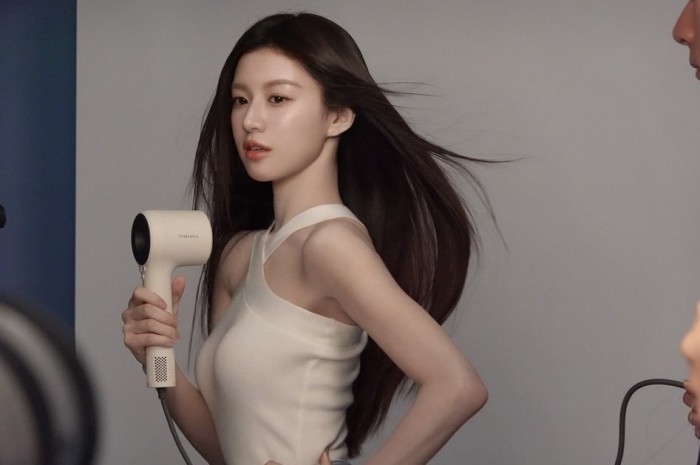maakorea__2024-03-10T100238.000Z_7.jpg 고윤정 인스타 업데이트